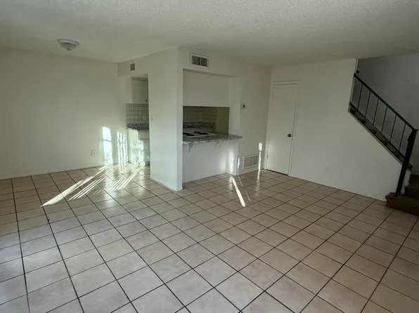 6817 W DEVONSHIRE Avenue, Phoenix, AZ 85033