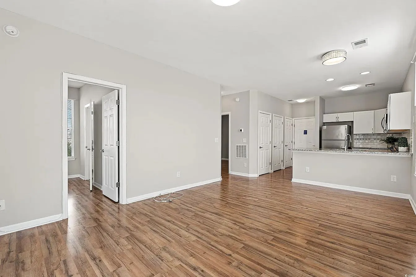 2 bed, 801 sqft, $1,450 — Photo 3