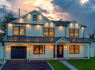 44 Grace Ln, Levittown, NY 11756