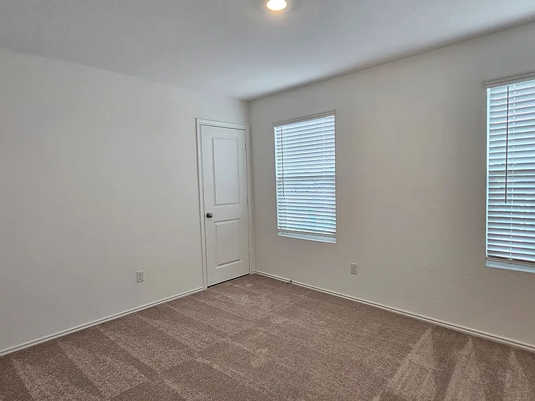 414 Bass Dr — Photo 26