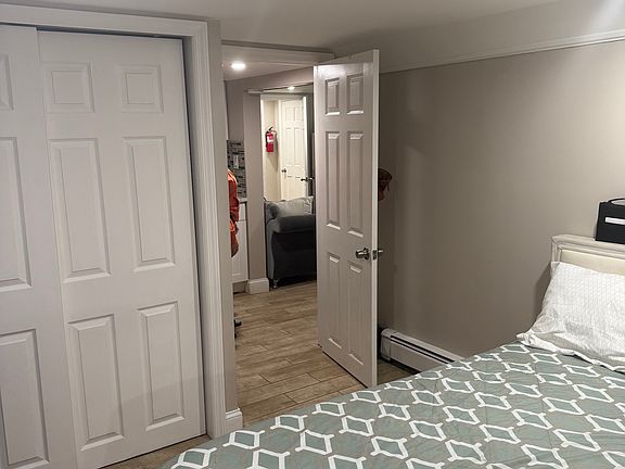 5th image of 21 Maple Dr