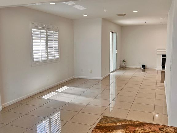 5th image of 10352 Las Lunitas Ave