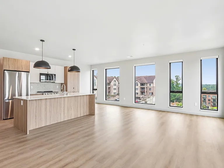 Vista Village — Photo 21