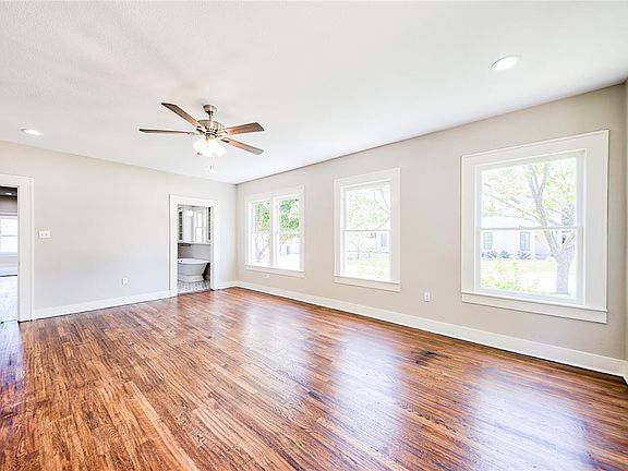 4th image of 2021 Ashland Ave