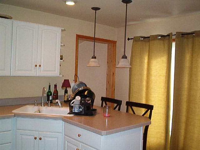 3rd image of 103 N MAIN Street