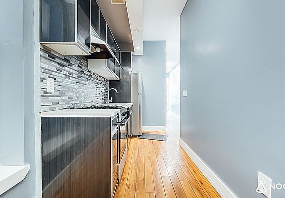 3rd image of 1444 Pacific St APT 2L