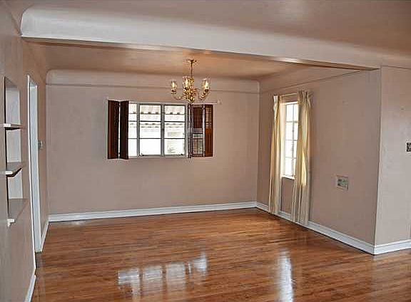 5th image of 4114 Oxford Ave