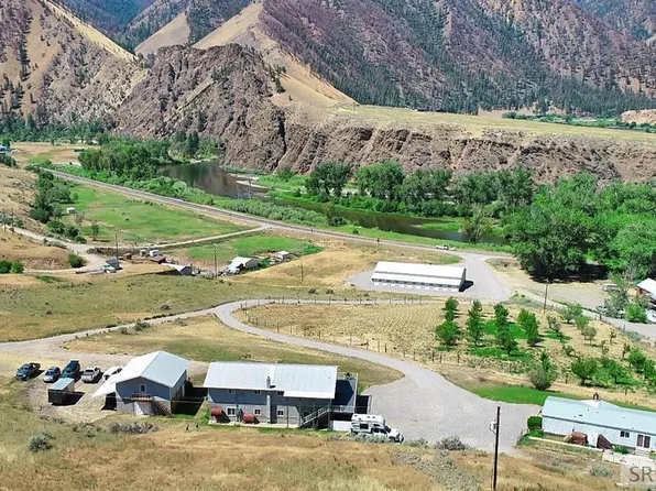 18 & 20 Cherry Hill Ln, North Fork, ID 83466