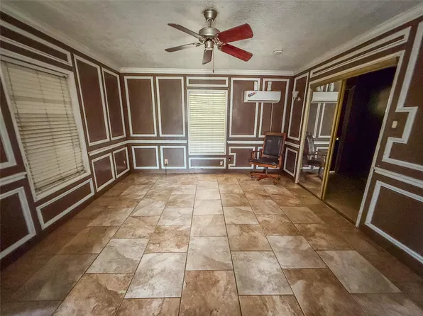 14312 Hillsboro St, Houston, TX 77015