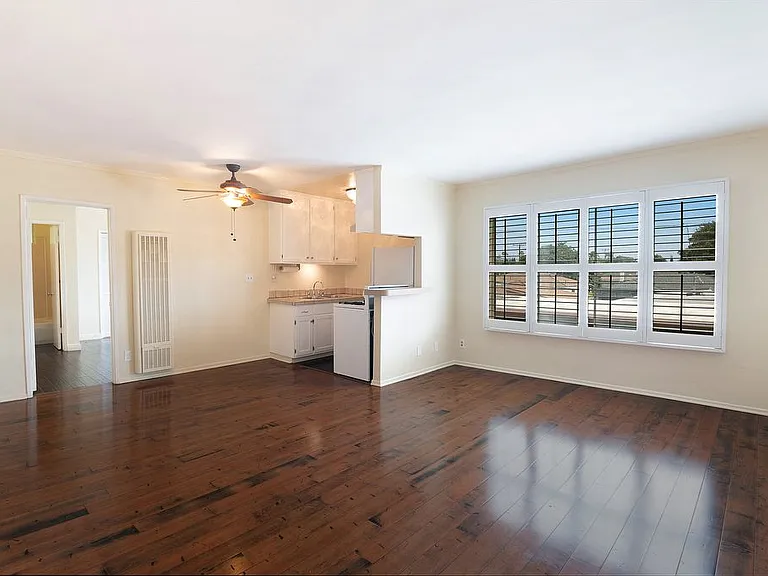 4358 Berryman Ave #14 — Photo 2