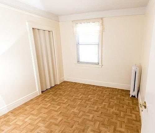 3rd image of 1012 Logan Ave #1