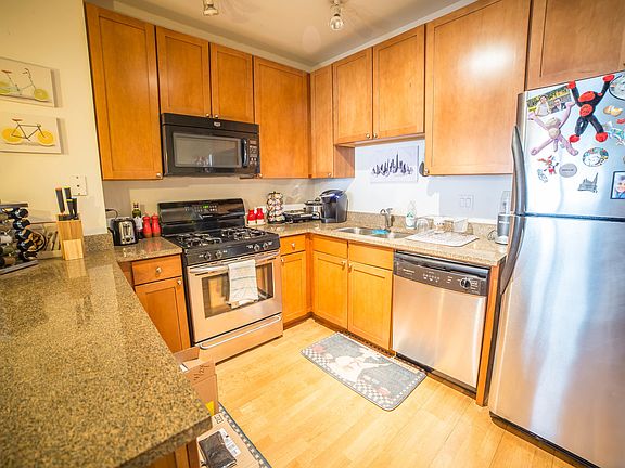 4th image of 200 N Jefferson St APT 510