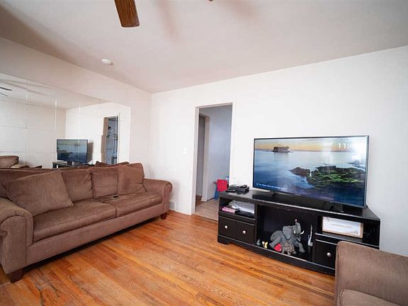 5th image of 3206 Constance Dr