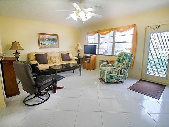 5th image of 93 Oakridge H #93