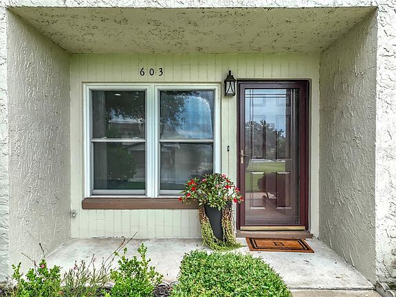 3rd image of 603 WAVERLY LANE #405B