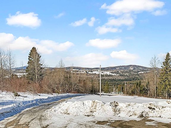 2nd image of 706 Diamond Pond Road