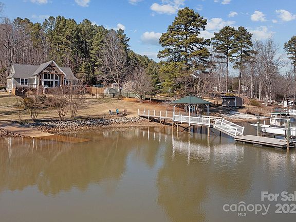 5th image of 3907 Reid Cir