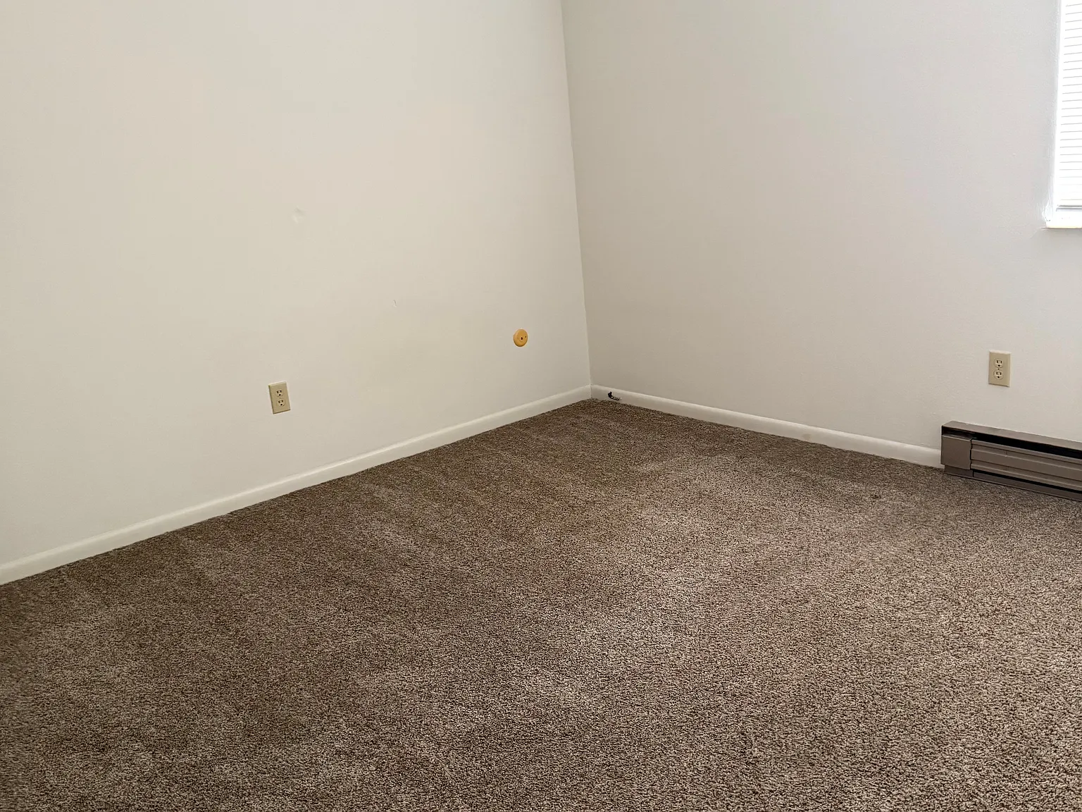 2 bed, 872 sqft, $950 — Photo 4