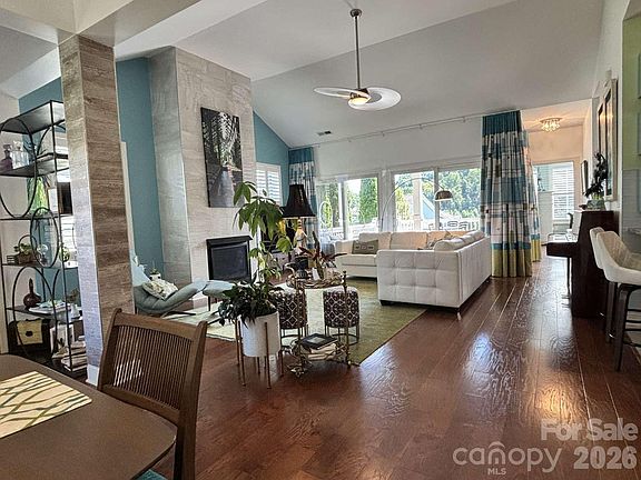 2nd image of 30 Rose Point Dr