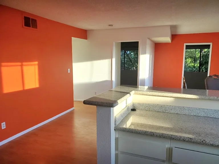 123 W Acacia Ave #204 — Photo 2