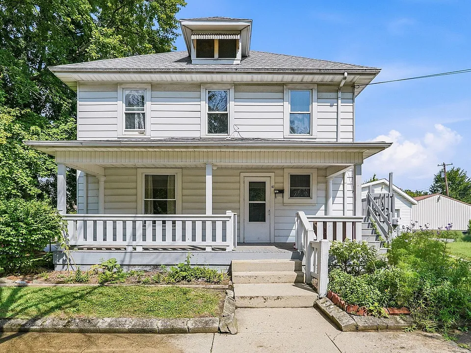 67-67 1/2 W 4th St