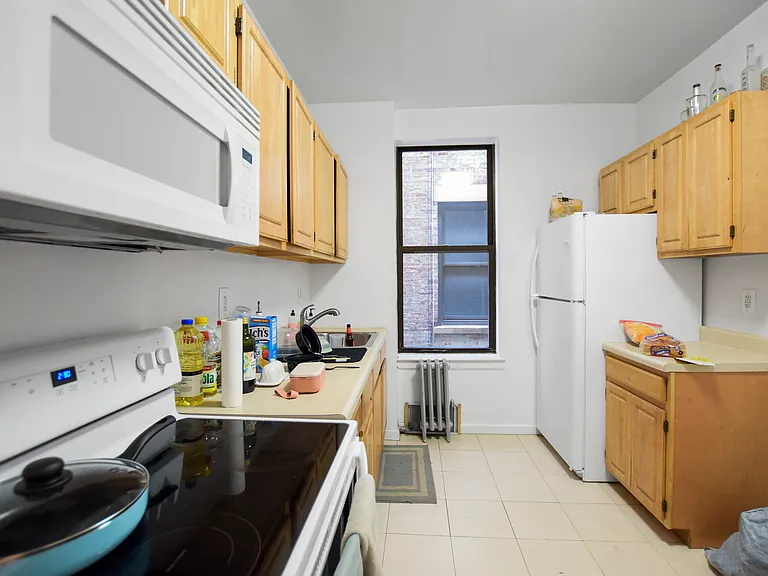 112 W 114th St #3R — Photo 4