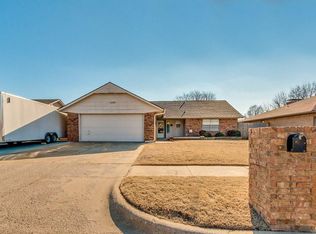 1340 NW 6th Pl, Moore, OK 73170
