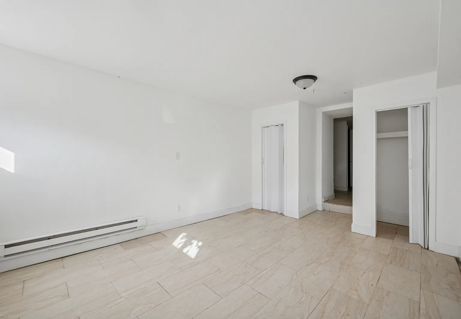 Studio, 600 sqft, $850 — Photo 3