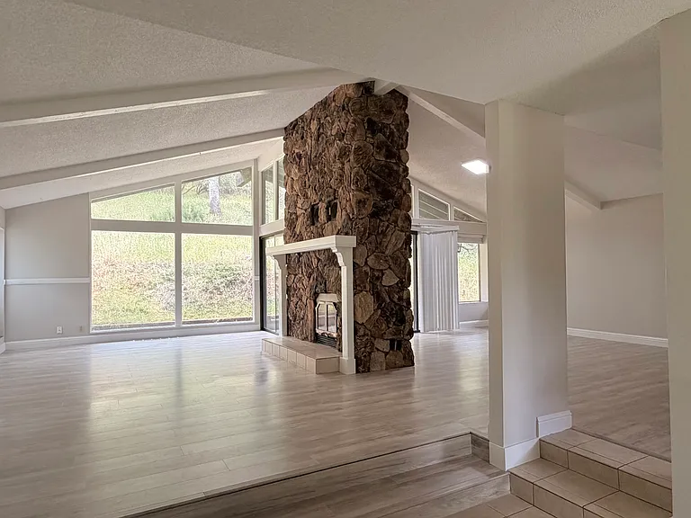 2401 Oakvale Dr — Photo 1