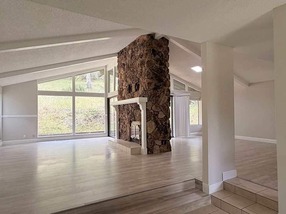 1st image of 2401 Oakvale Dr
