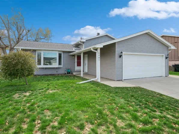 3801 Pine Wood Dr NE, Cedar Rapids, IA 52402