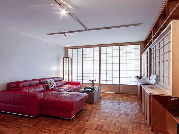 3rd image of 430 W 34th St APT 11D