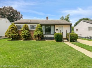 861 Radcliff St, Garden City, MI 48135