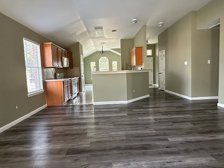 775 Goldenrod St — Photo 7