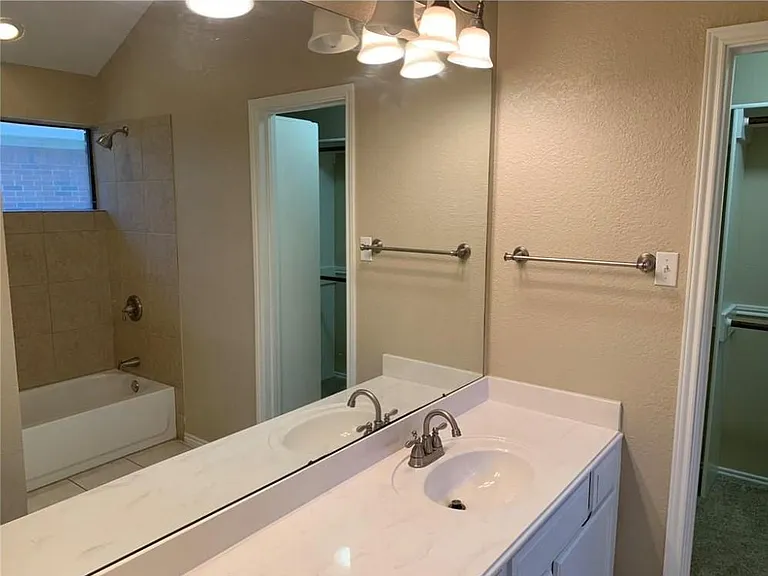 1522 Sunswept Ter — Photo 9