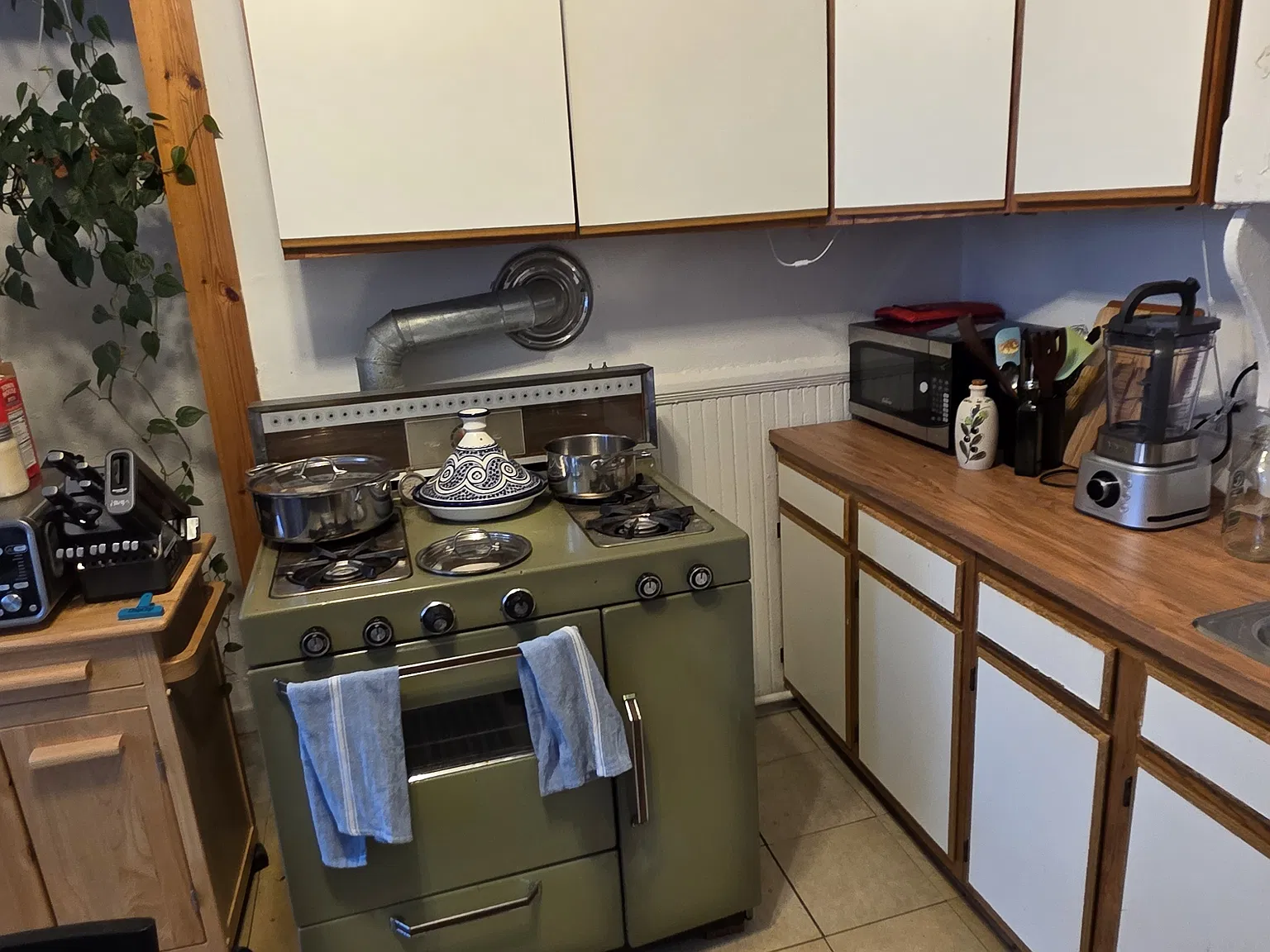 1 bed, 575 sqft, $2,200 — Photo 2