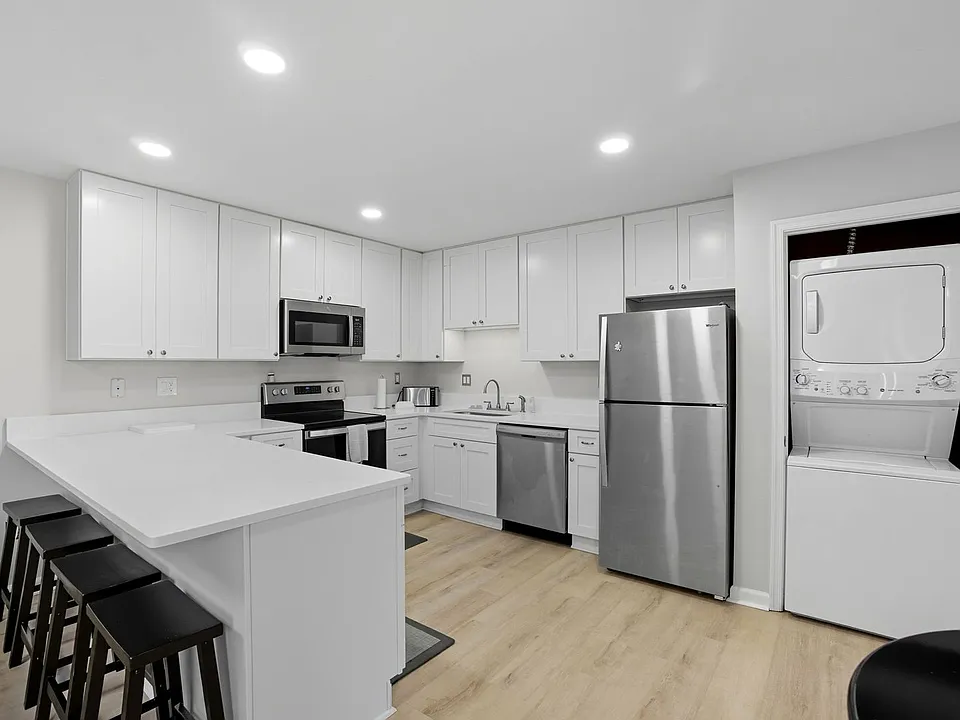 1611 Ocean Bay Dr