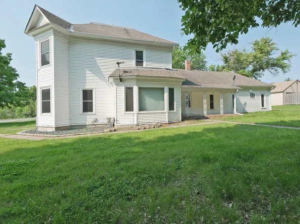 5741 Maple St, Rockford, MN 55373
