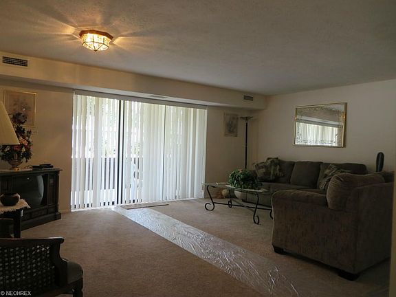 3rd image of 9800 Cove Dr Unit 2H