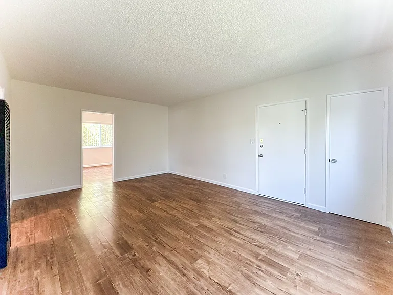 1644 Electric Ave #3 — Photo 12