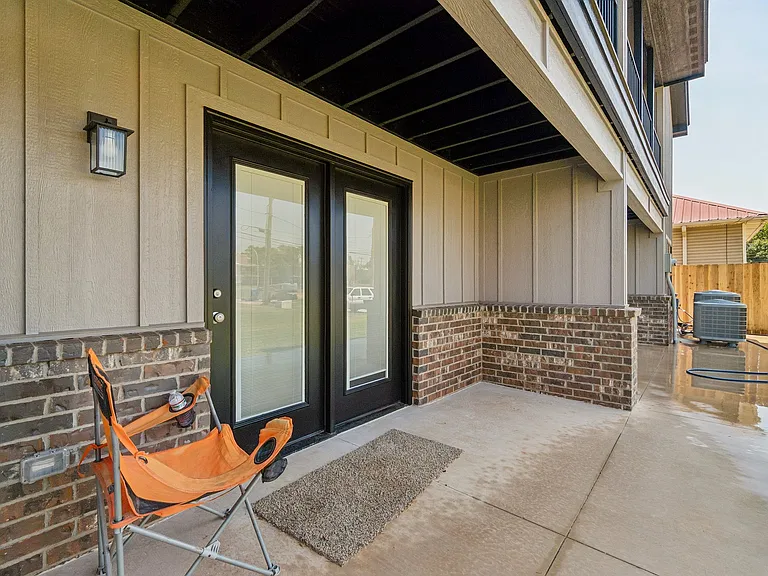 230 N Duncan St — Photo 12