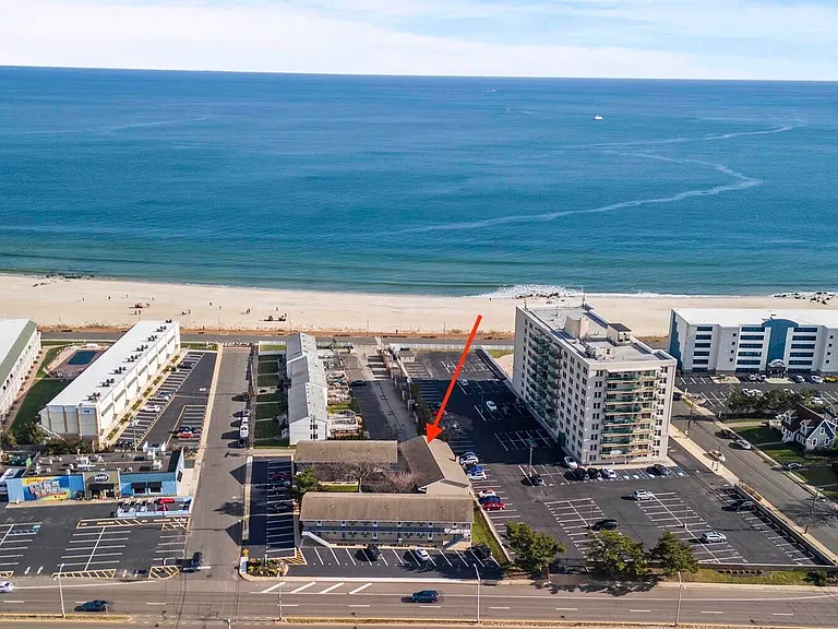 455 Ocean Blvd #27 — Photo 2