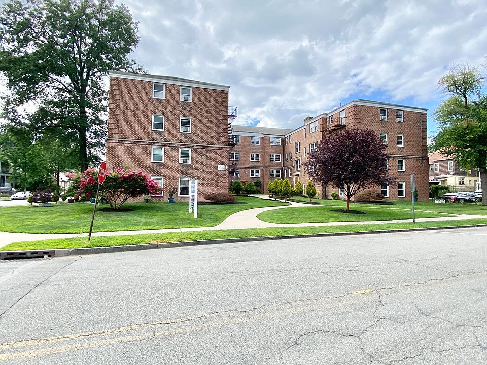 1st image of 15 Shepard Ave