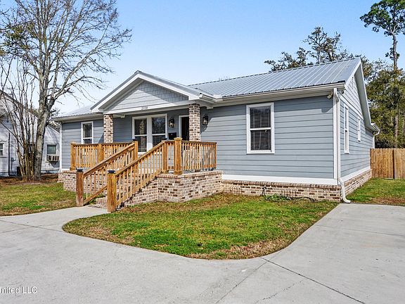 2nd image of 2058 Pascagoula St