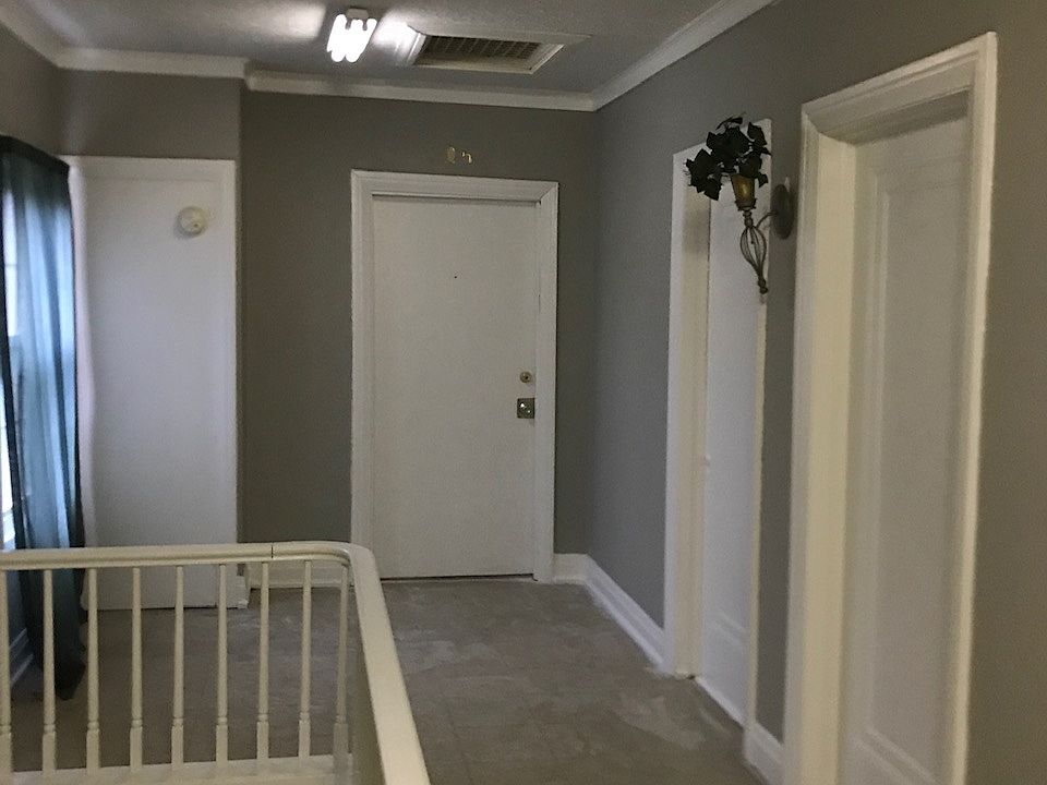 2nd image of 4600 W Broadway #4600-100