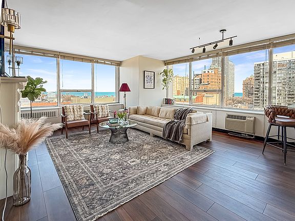 2nd image of 70 W Burton Pl APT 1003