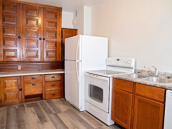 3rd image of 607 5th Ave #609