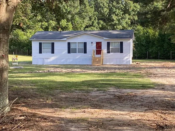 690 Old Moore Rd, Selma, NC 27576