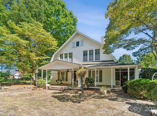407 W Charlotte Ave, Mount Holly, NC 28120