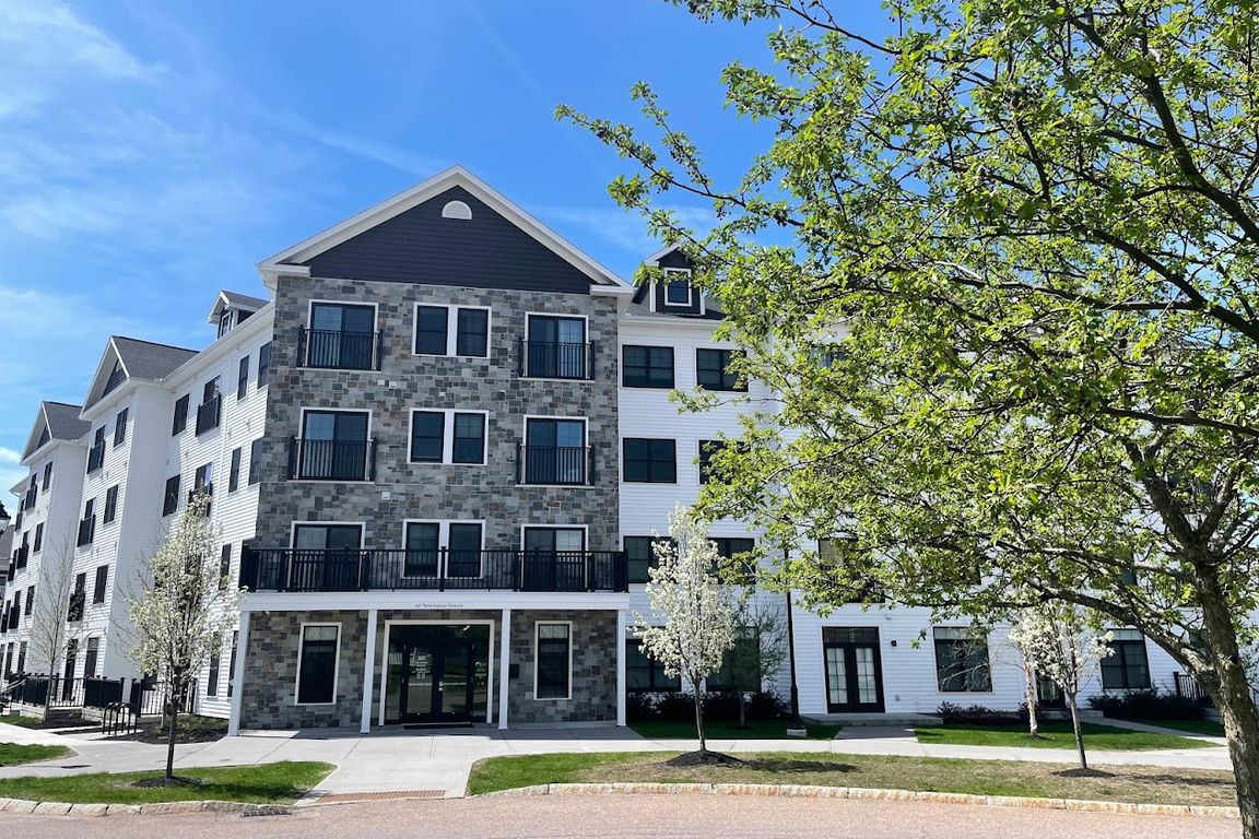 60 Severance Green